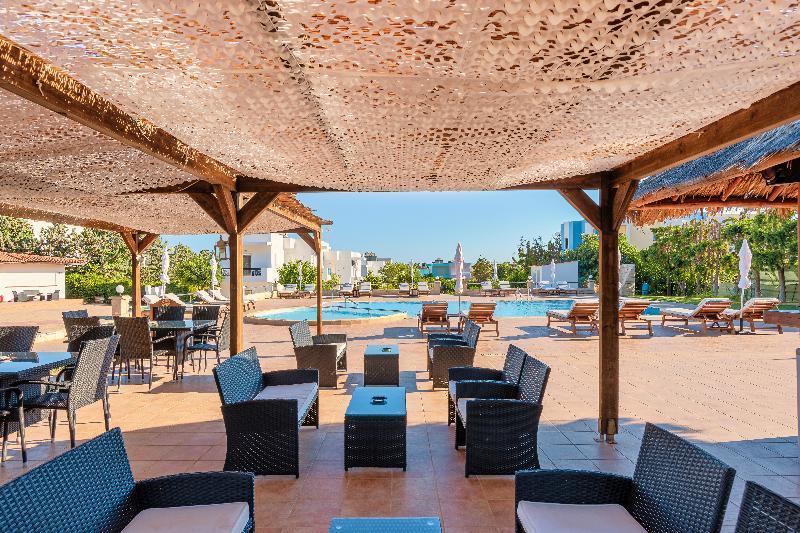 W Suites By Estia Stalís Ngoại thất bức ảnh