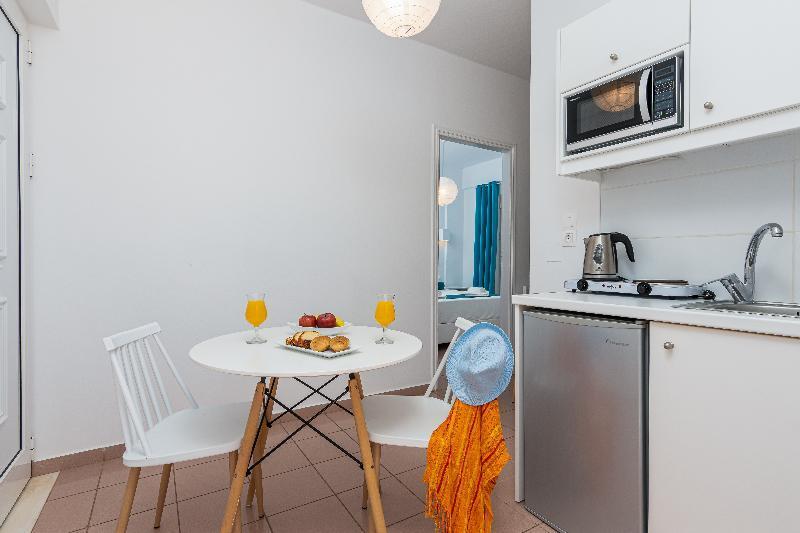 W Suites By Estia Stalís Ngoại thất bức ảnh
